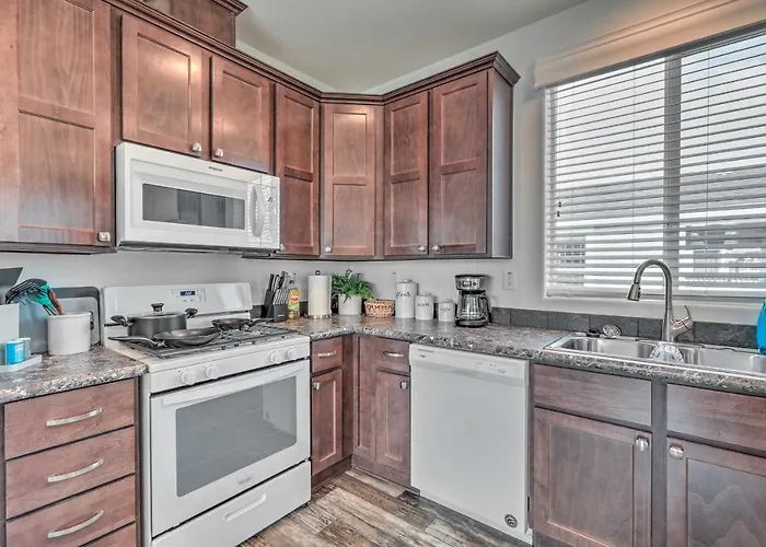 Modern 55 Mi To Grand Canyon! Holiday home